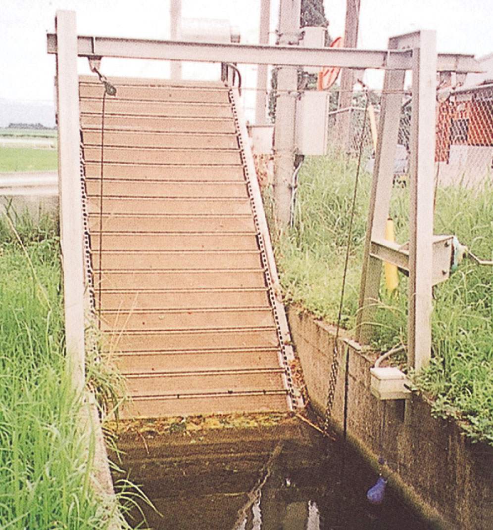 ネットコンベア式除塵機